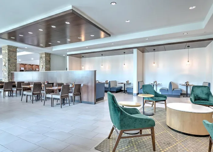 - Hood Area By Ihg Hotel 3*