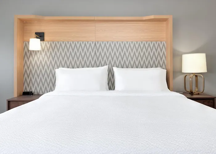 - Hood Area By Ihg Hotel 3*
