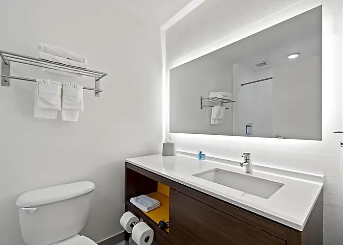 - Hood Area By Ihg