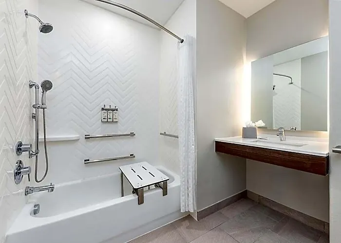 - Hood Area By Ihg